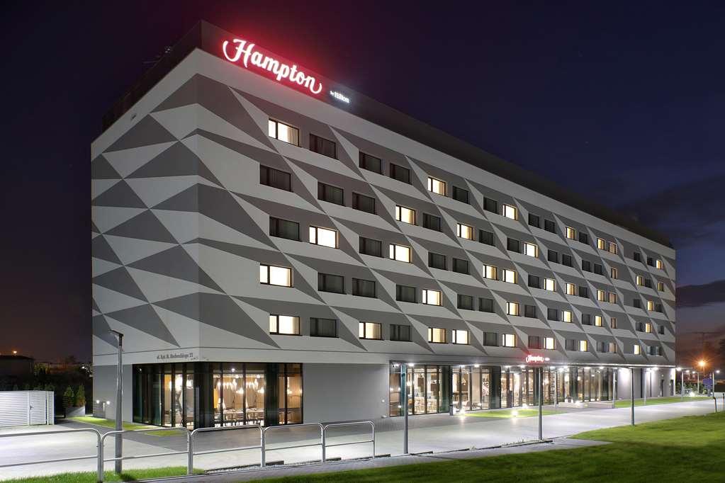 Отель Hampton By Hilton Krakow Airport Балице Экстерьер фото